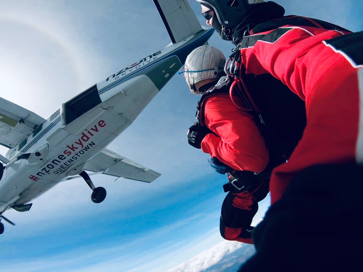 Kinh nghiệm nhảy Skydive – Rơi tự do từ máy bay (Queenstown – New&nbsp;Zealand)